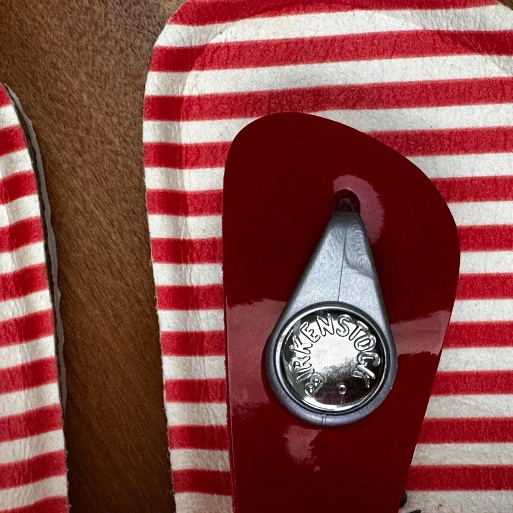 Birkenstock Gizeh NWB K12 US Red & White Striped‎ Sandals